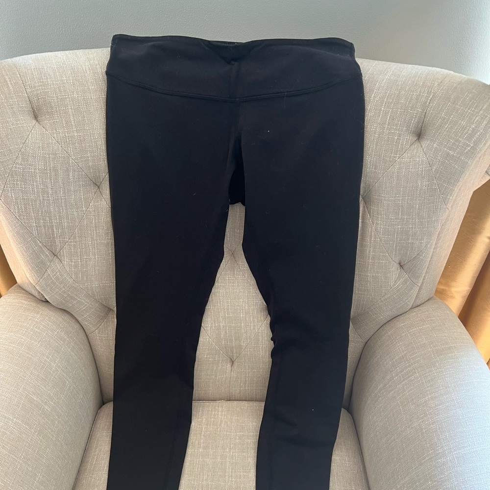 Black lululemon leggings